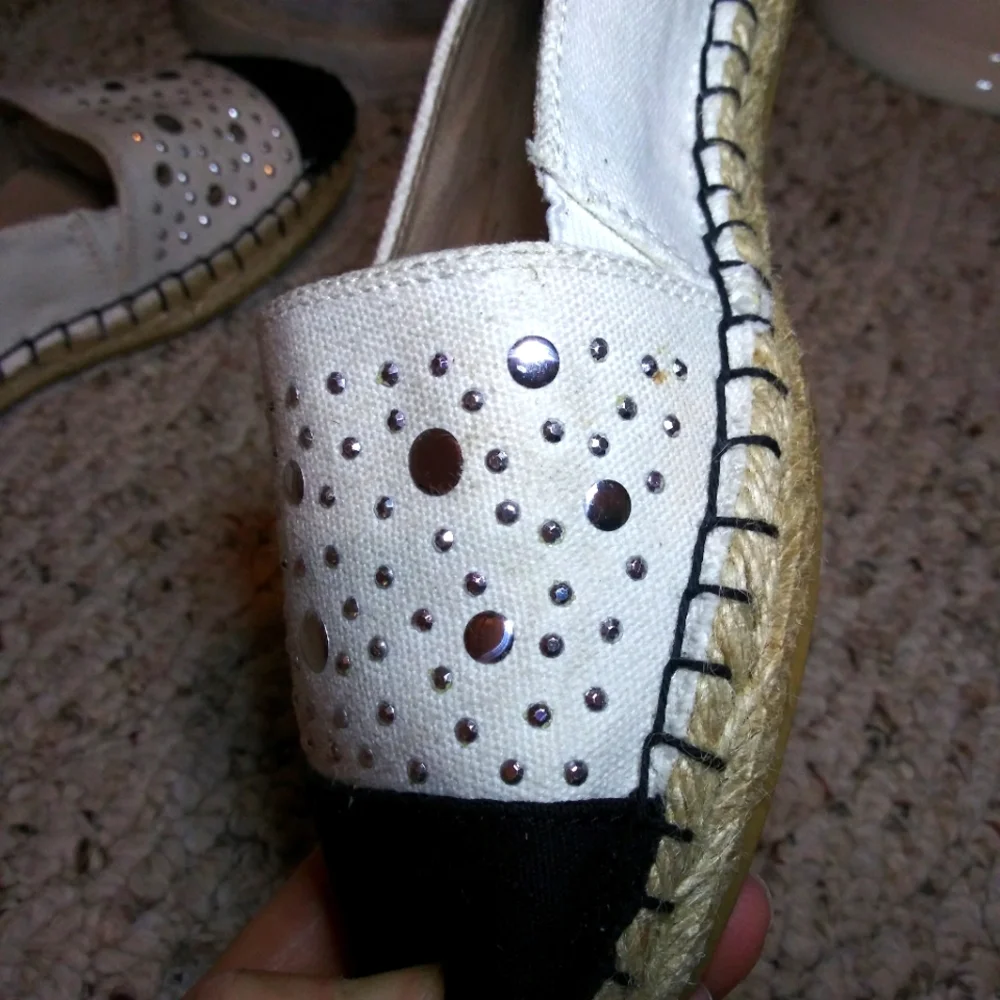 White Mountain Alfresco Cream & Black Silver Studded Espadrille Flats - Picture 10 of 12